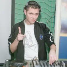 Фото артиста: Alex Trefiloff