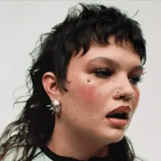 Lola Young — фото артиста