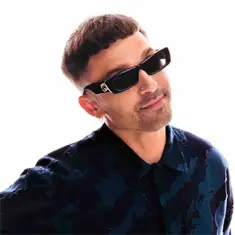 Фото артиста: Michael Bibi