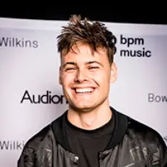 Фото артиста: Mike Williams