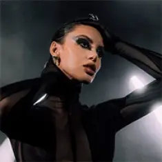 Фото артиста: Sara Landry