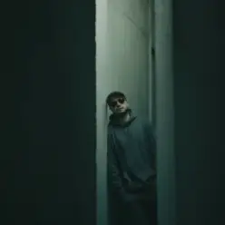 Білий Бо — Стіни