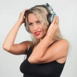 Юлия Паго (Pago) & DJ Feel — Осколки Лета