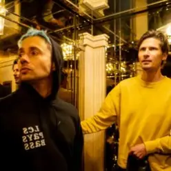 Bassjackers, Ralvero — Bang Like A (Original Mix)