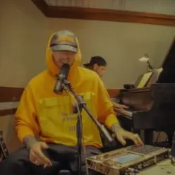 mgk — Empty Out Your Pockets (Juice WRLD)