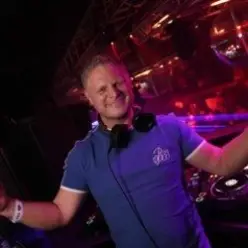 Dan Thomson — Propaganda