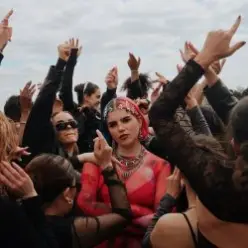 Issey Cross — Body Talk